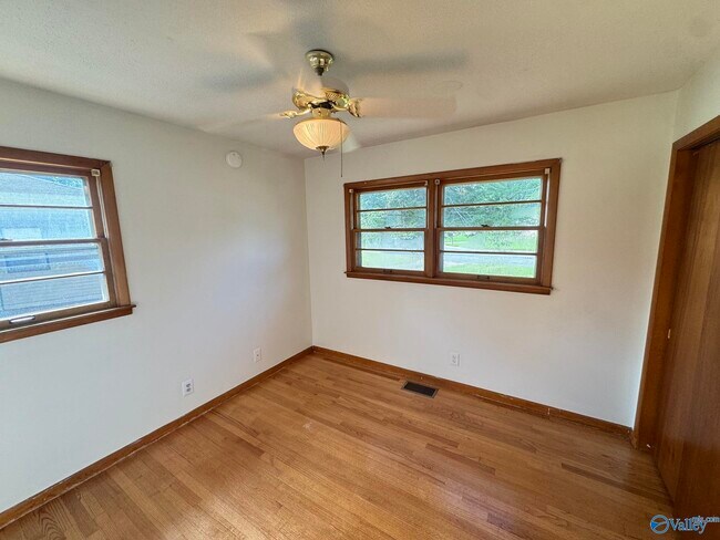 Building Photo - 362 Jack Coleman Dr NW