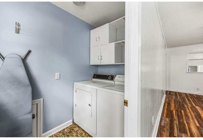 Building Photo - 3308 Kelwin Ave