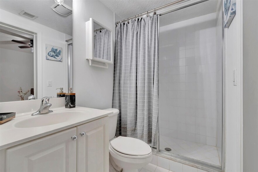 Building Photo - 1703 Coastal Bay Blvd
