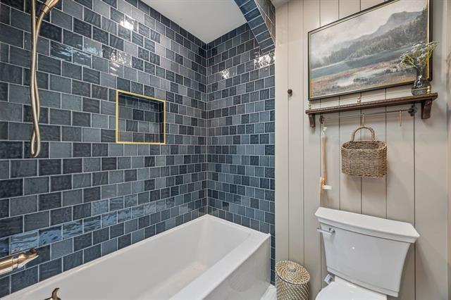 Building Photo - 2204 N Pearson Ln