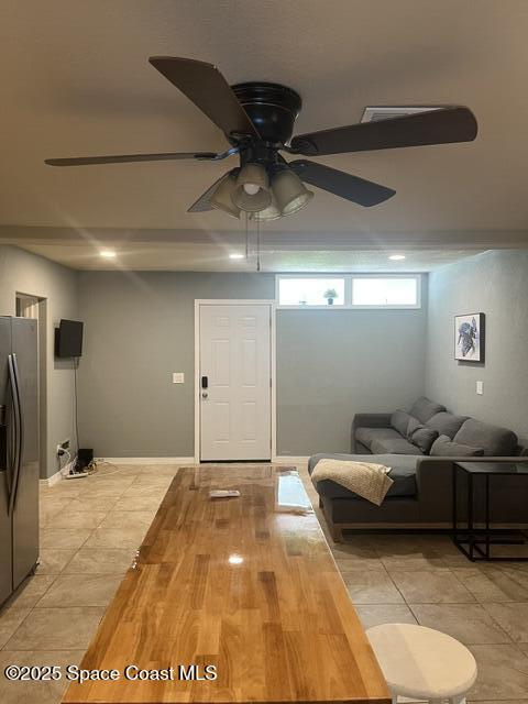 Building Photo - 483 Church St