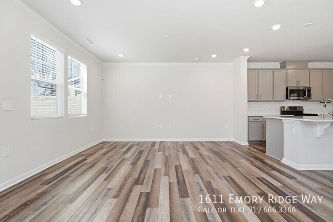 Building Photo - 1611 Emory Ridge Way