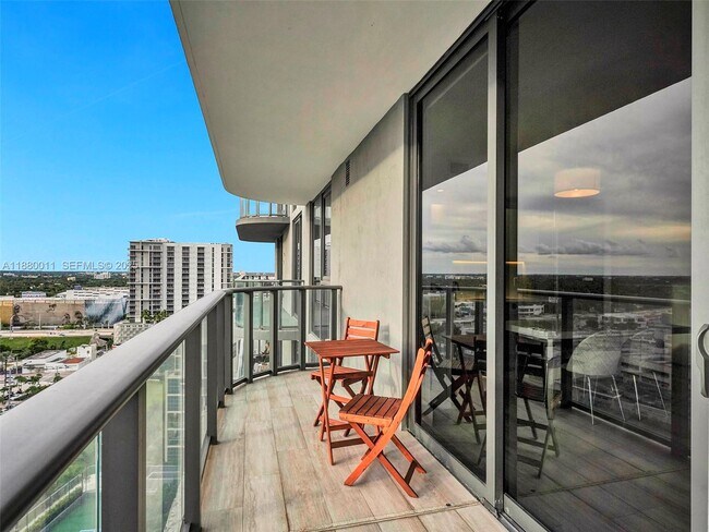 Building Photo - 121 NE 34th St