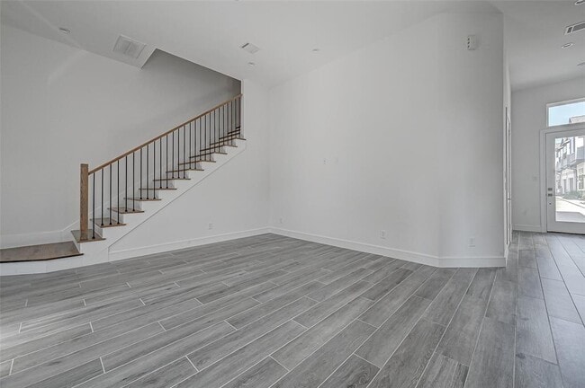 Building Photo - 8930 Spring Knoll Forest Dr