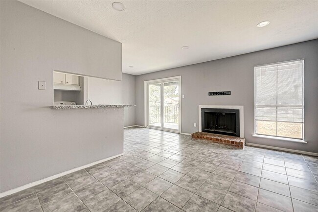 Building Photo - 13480 S Thorntree Dr