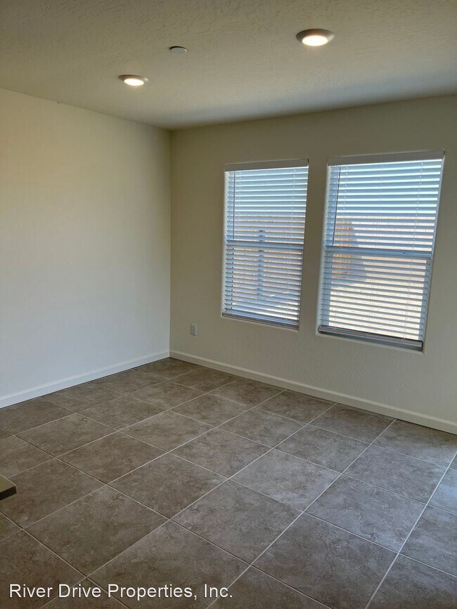 Building Photo - 5 br, 3 bath House - 707 Jessie Drive