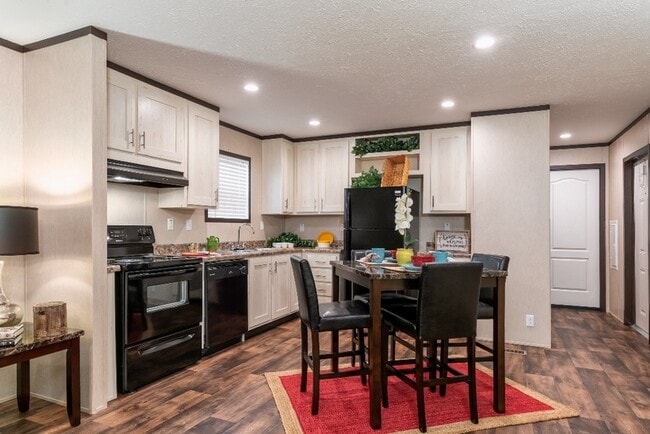 Building Photo - 11345 Cedar Lake Dr