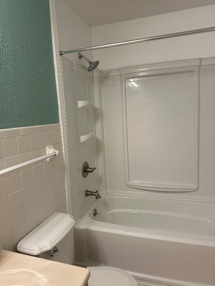 Building Photo - 1107 Markham Ave