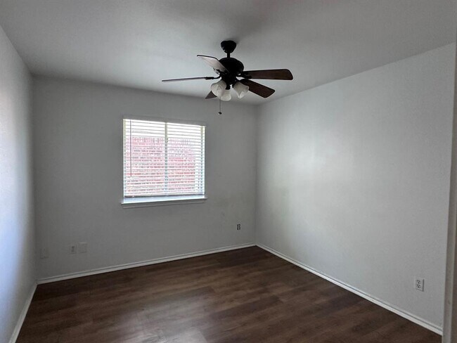 Building Photo - 12720 Waynespur Ln