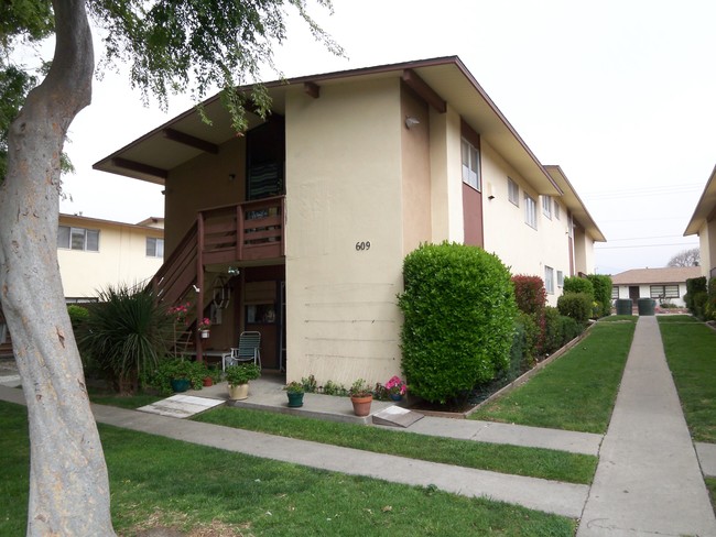 Building Photo - Ocean Avenue Apartments