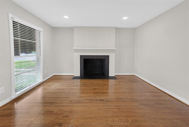 Building Photo - 3021 Ryan Pl Dr