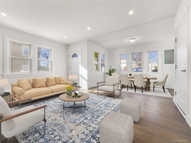 Building Photo - 27 Fremont St