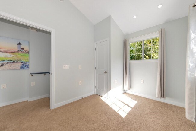 Building Photo - 19 Winthrop Ave