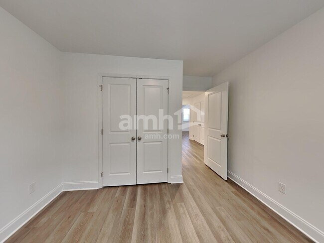 Building Photo - 238 Marin Dr