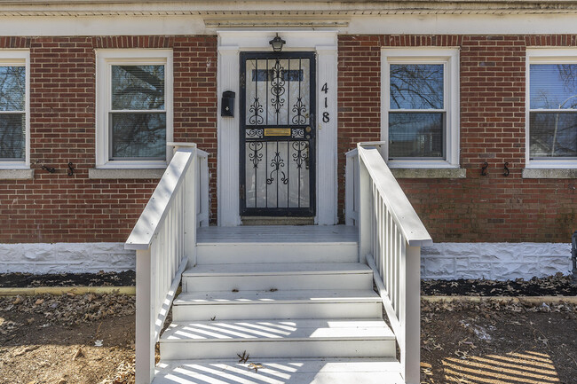 Building Photo - 418 Morrison Ave