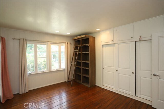 Building Photo - 1002 W Santa Clara Ave