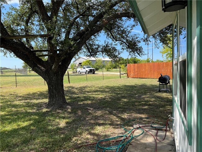 Building Photo - 515 Bonita Vista Dr