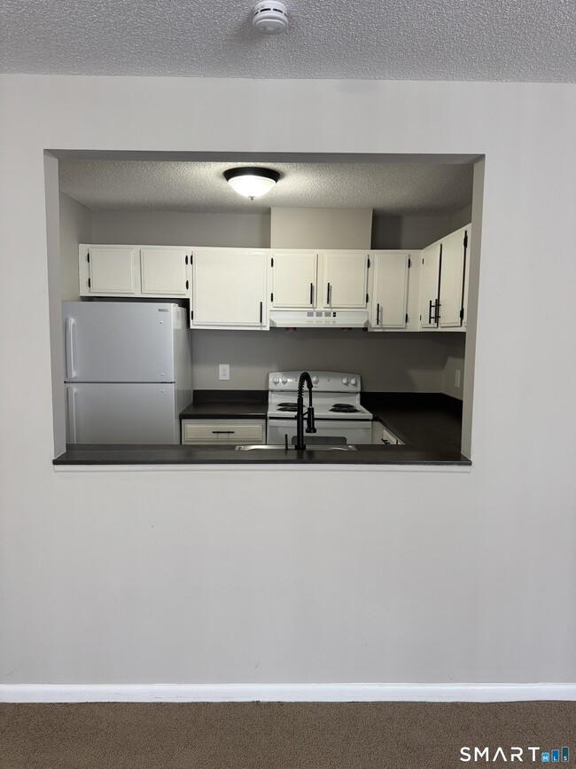 Building Photo - 175 Mill Pond Rd