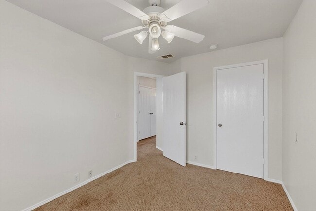 Building Photo - 908 Greene Way