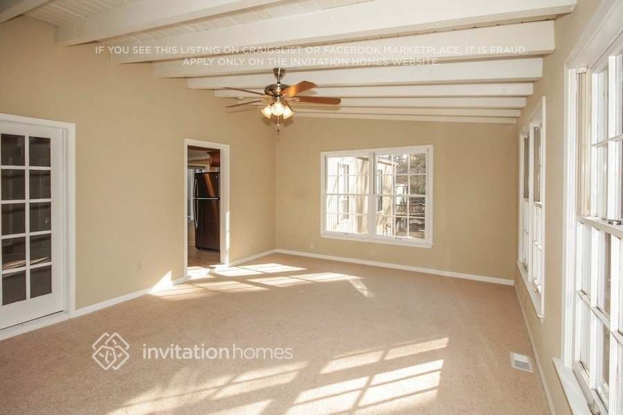 Building Photo - 3179 Terrace Dr
