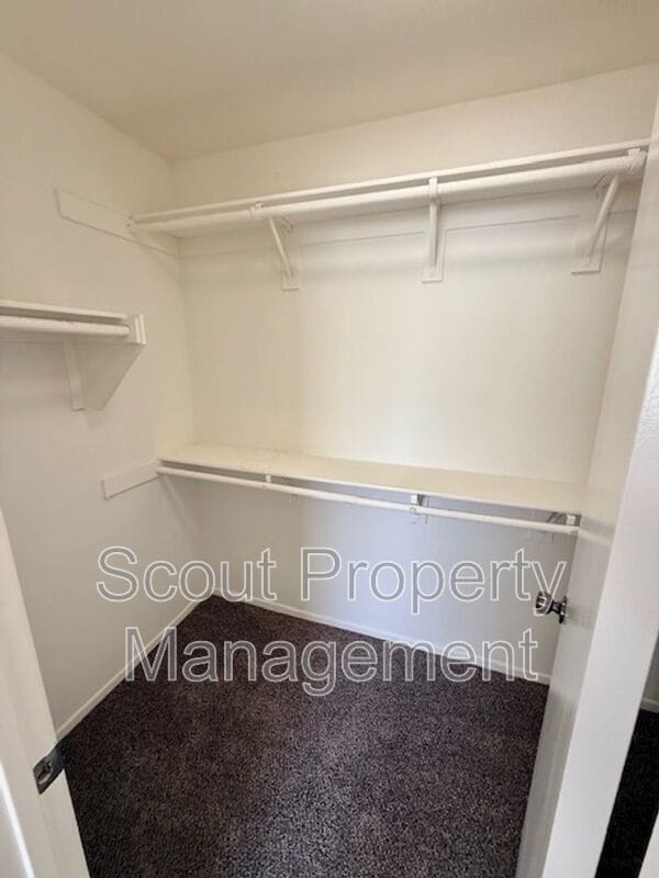 Building Photo - 43174 Teramo St