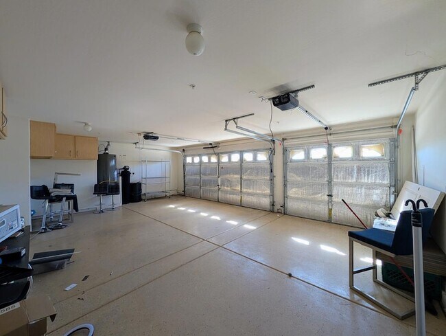 Building Photo - 27321 N Gidiyup Trail