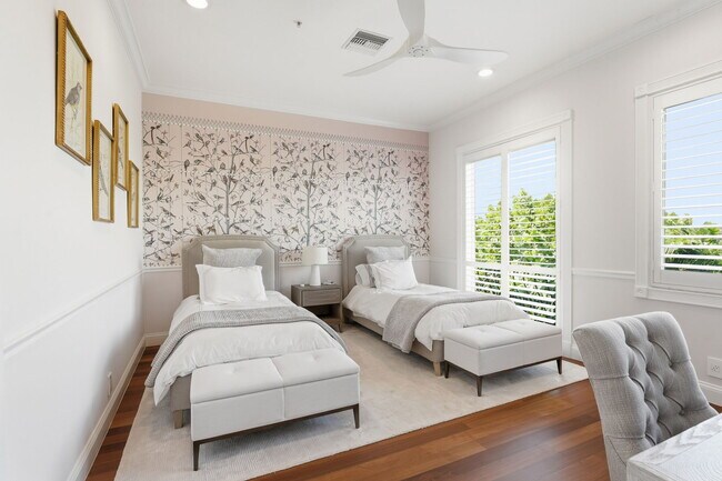 Building Photo - 921 Osceola Dr