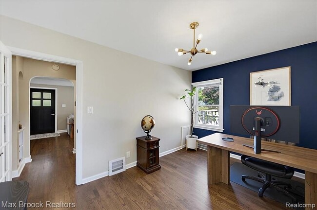 Building Photo - 303 Midland Blvd