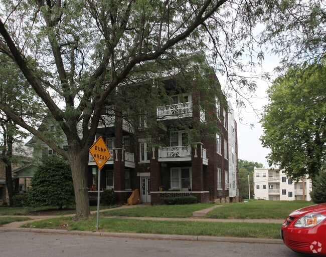 Building Photo - 3504-3506 Pennsylvania Ave