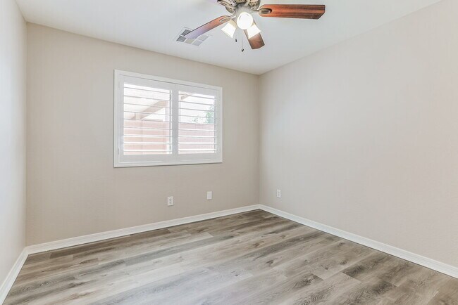 Building Photo - 33554 N Cobble Stone Dr