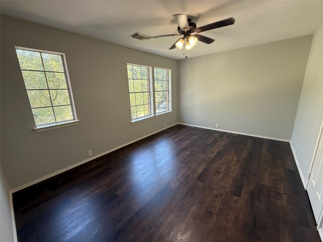 Building Photo - 4822 Russet Trail Ct