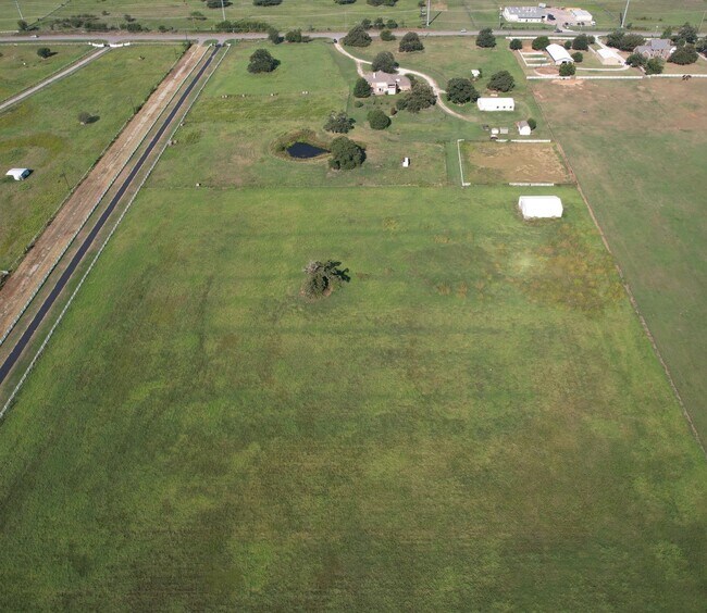 Building Photo - 5700 FM 424-