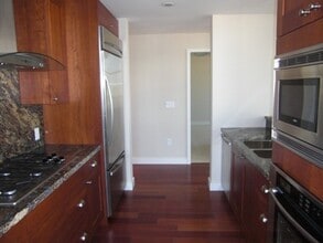 Building Photo - Electra! Spectacular Water and City views 28th floor 2bd 2ba NorthEast Corner