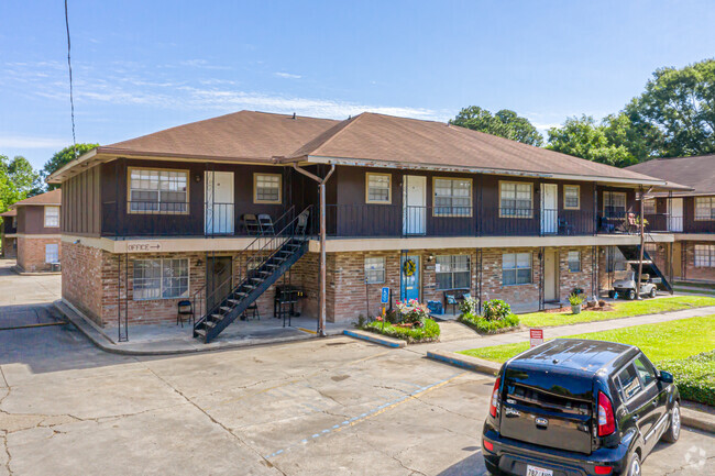 Building Photo - Greenwell & Lone Oak