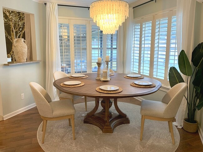 Building Photo - 794 Spring Lake Dr