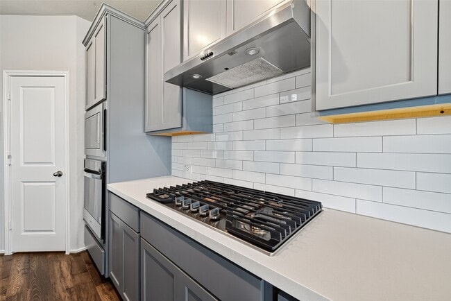 Building Photo - 411 Sunlit Vly Cir