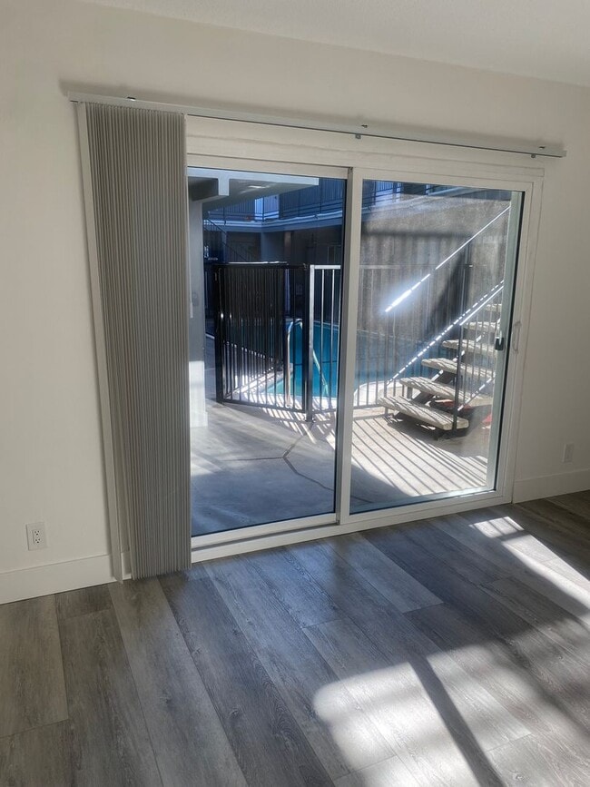 Interior Photo - Quo Vadis 08-LA