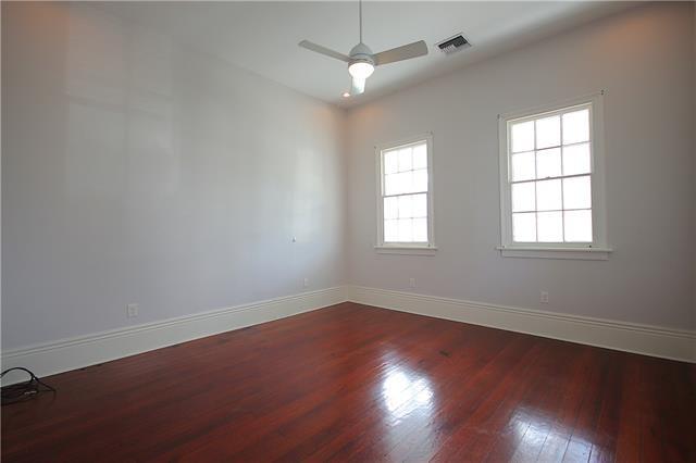 Building Photo - 529 Jena St