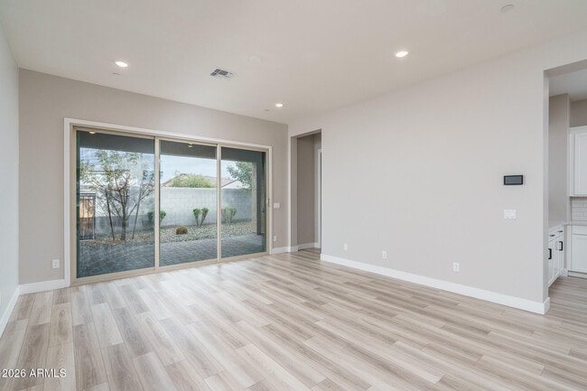 Building Photo - 14058 W Hubbell St