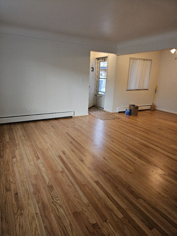 Building Photo - 2525 E Maple Rd