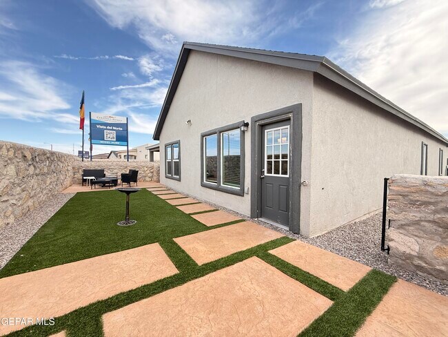 Building Photo - 12396 Polo Norte Dr
