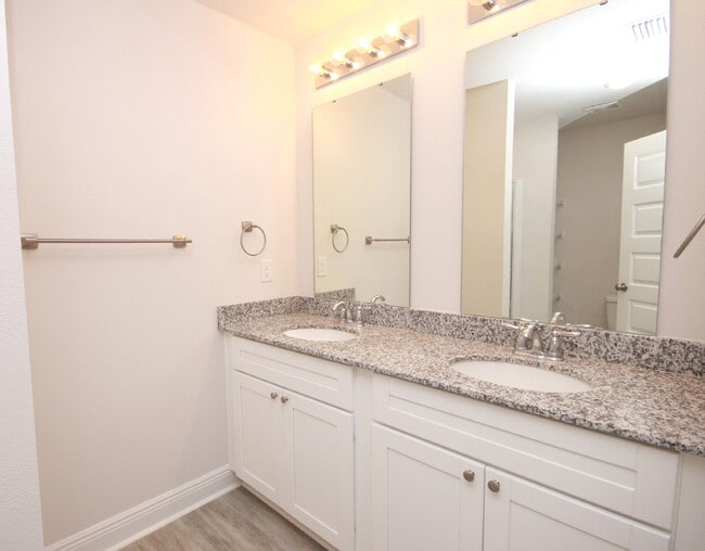 Building Photo - Move-In Specials! $500 Off + Military Disc...