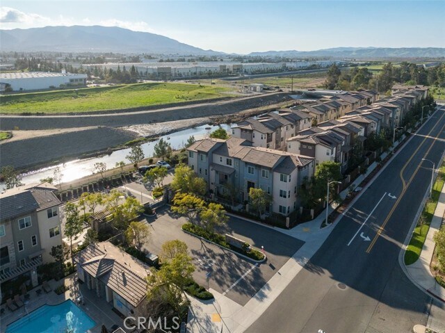 Building Photo - 1038 Savi Dr