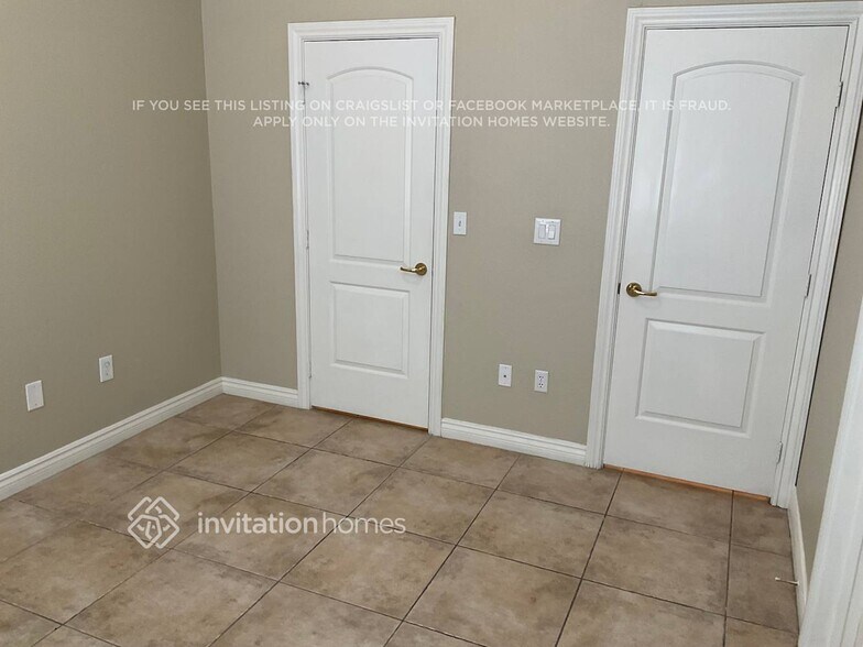 Building Photo - 8113 Sunset Cove Dr