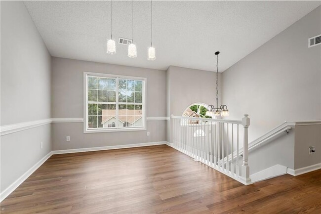 Building Photo - 298 Fallview Dr