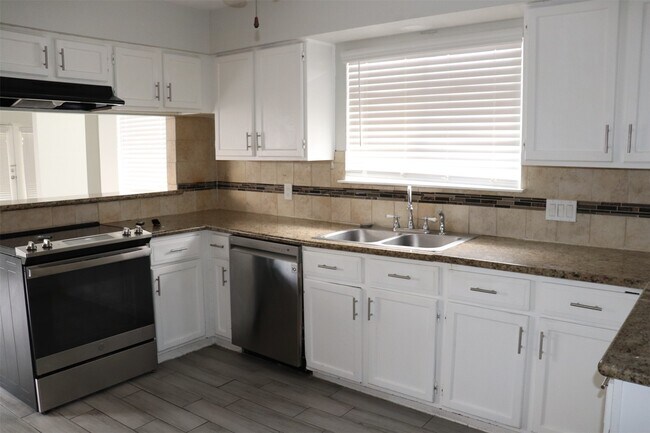 Building Photo - 4514 Wee Laddie Ln