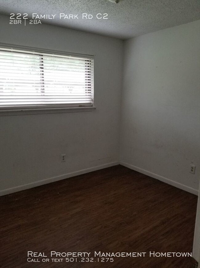 Building Photo - 222 Family Park Rd