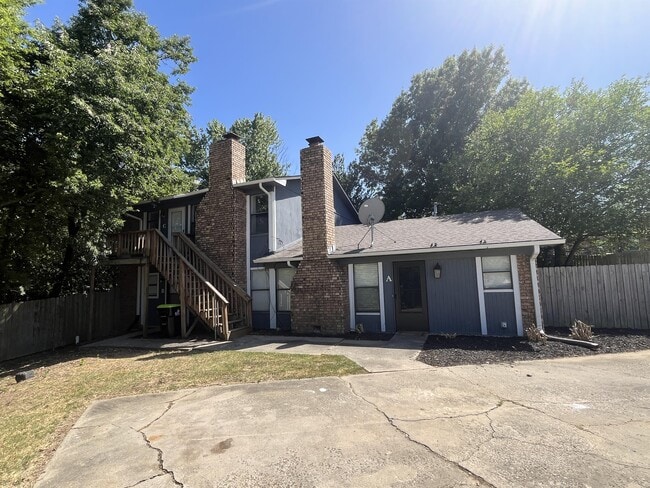 Primary Photo - 2331 Arlington St