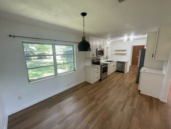 Building Photo - 2269 Southland Rd