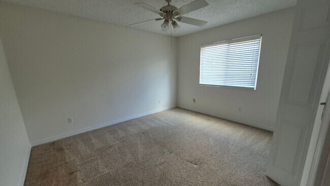 Building Photo - 7884 Bay Meadows Dr